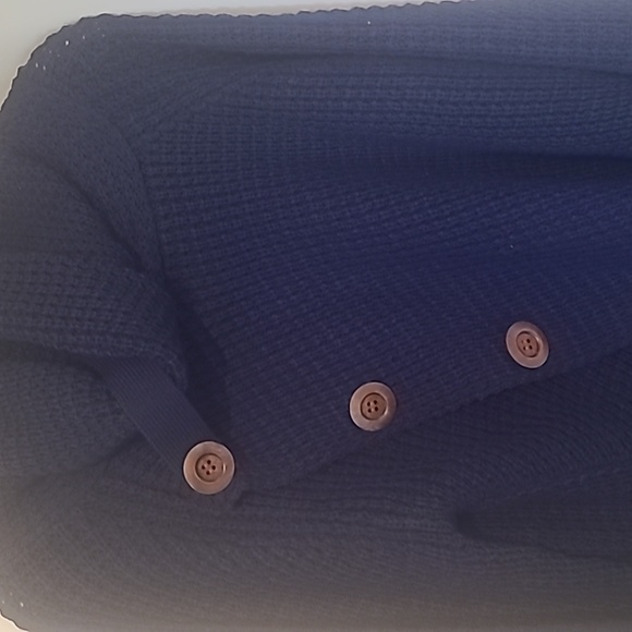 Women's blue waffle sweater. - Picture 3 of 5